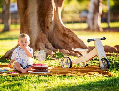 Jundi´s 1st birthday cake smash at Lions Park in Tom Price, WA, Pilbara